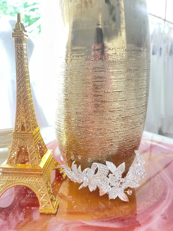 undefined Brautkleid Kollektion