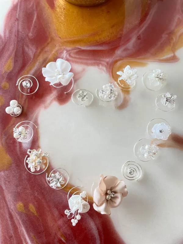 undefined Brautkleid Kollektion