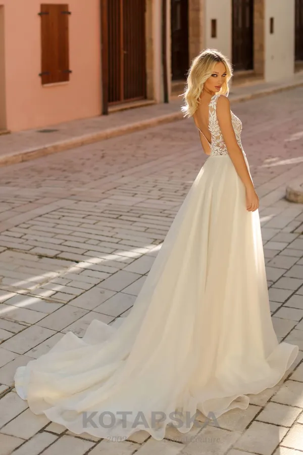 undefined Brautkleid Kollektion