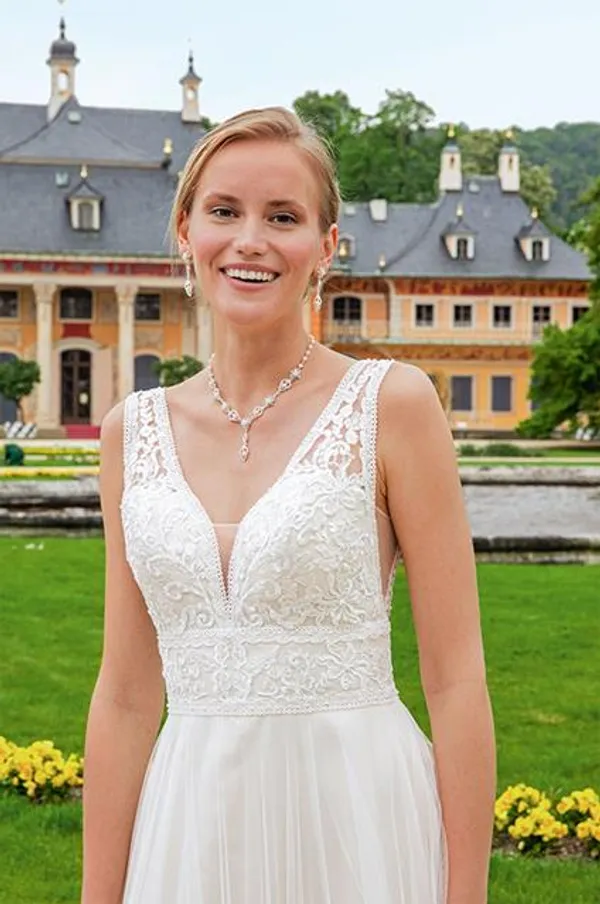 undefined Brautkleid Kollektion