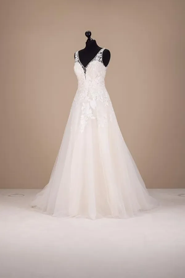 undefined Brautkleid Kollektion