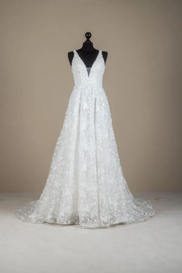 undefined Brautkleid Kollektion