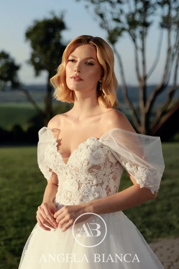 undefined Brautkleid Kollektion