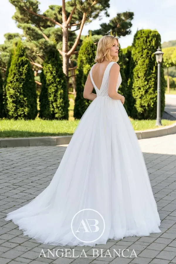 undefined Brautkleid Kollektion