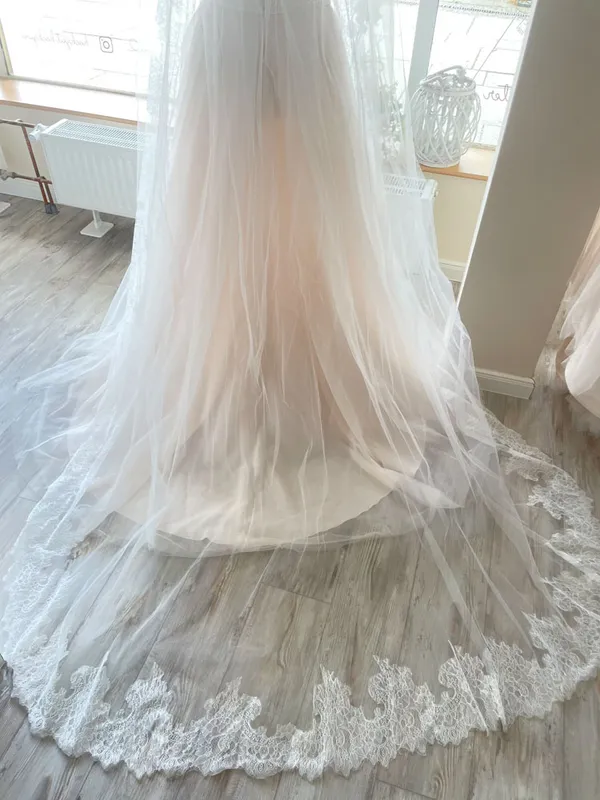 undefined Brautkleid Kollektion