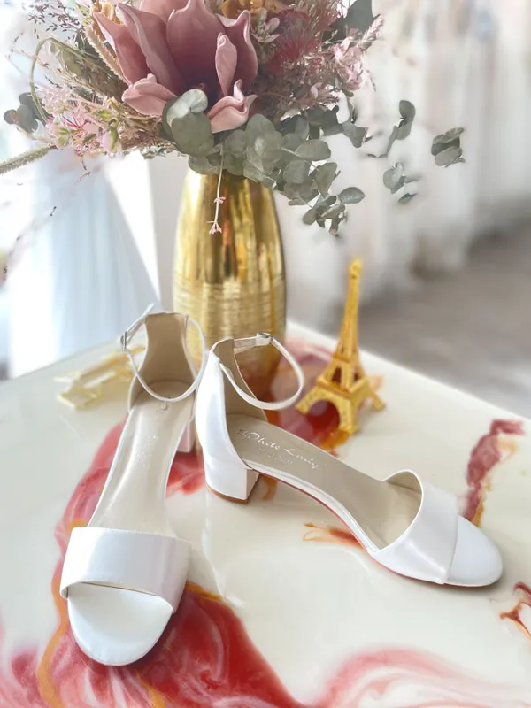 undefined Brautkleid Kollektion