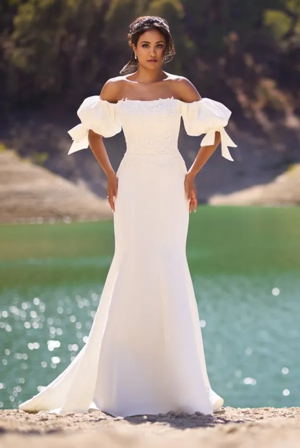 undefined Brautkleid Kollektion