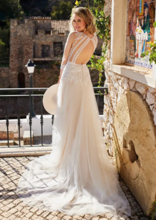 undefined Brautkleid Kollektion