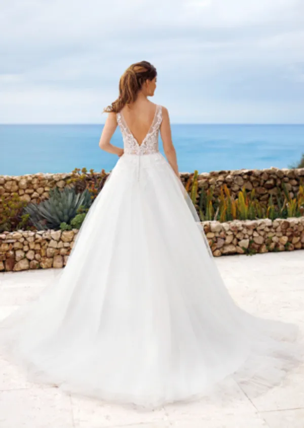 undefined Brautkleid Kollektion