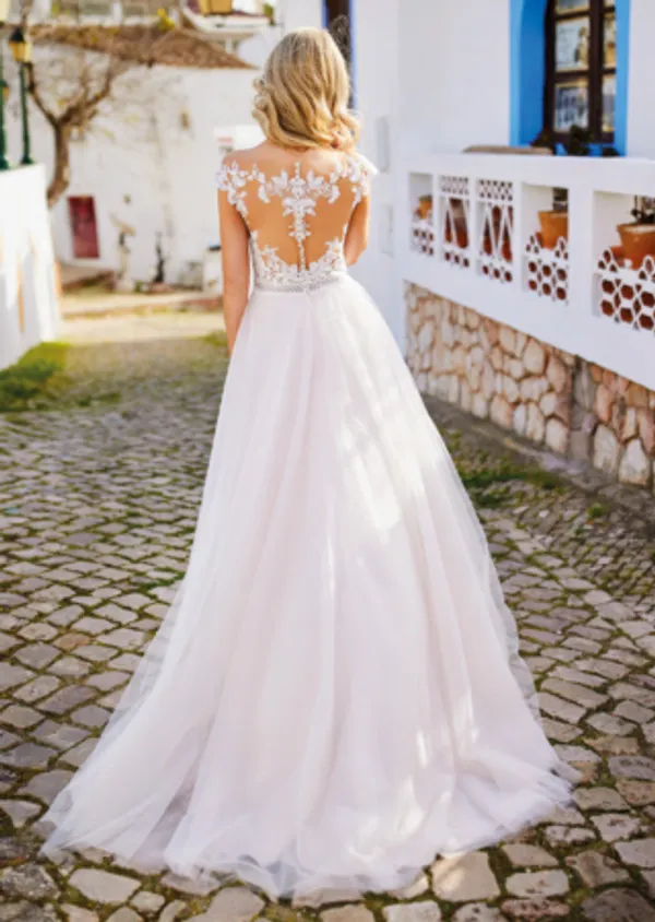 undefined Brautkleid Kollektion