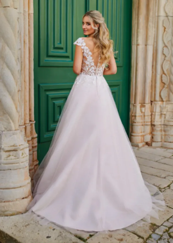 undefined Brautkleid Kollektion