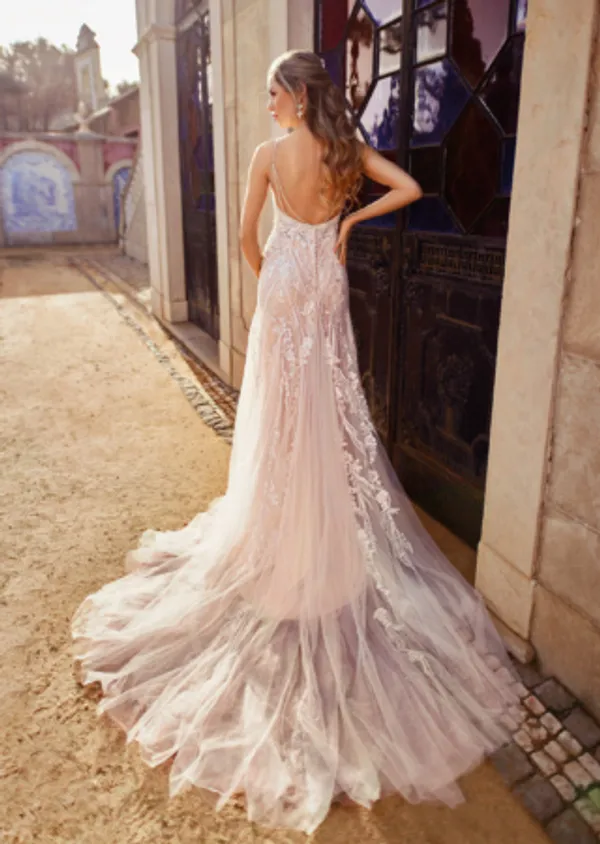 undefined Brautkleid Kollektion