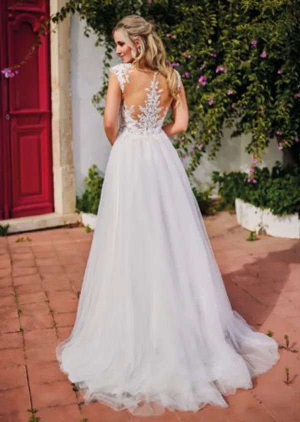 undefined Brautkleid Kollektion