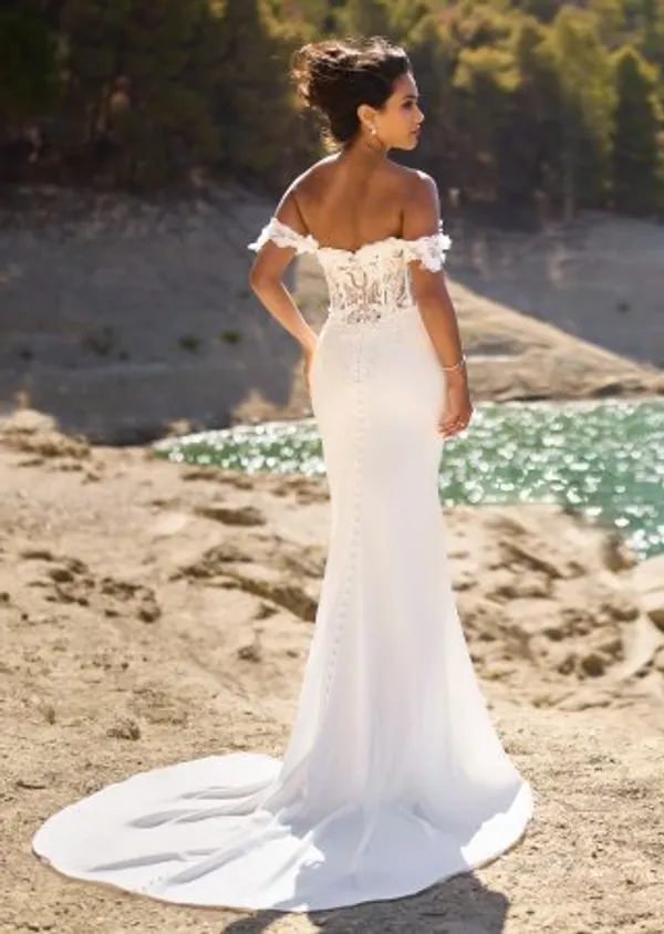 undefined Brautkleid Kollektion