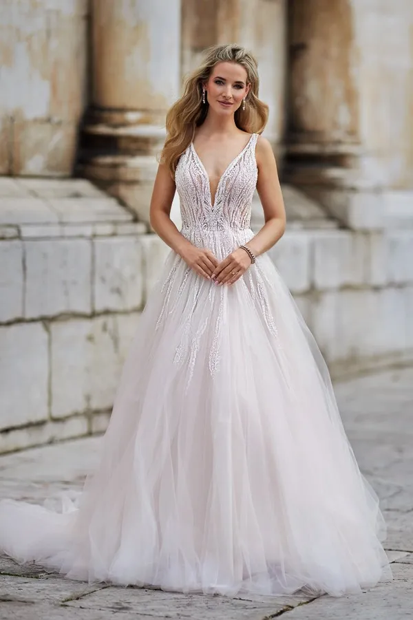 undefined Brautkleid Kollektion