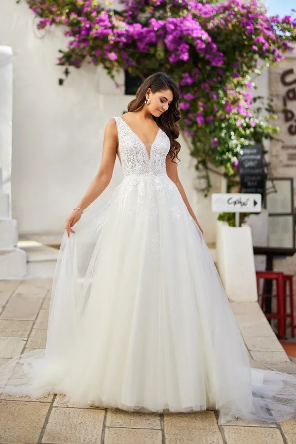 undefined Brautkleid Kollektion